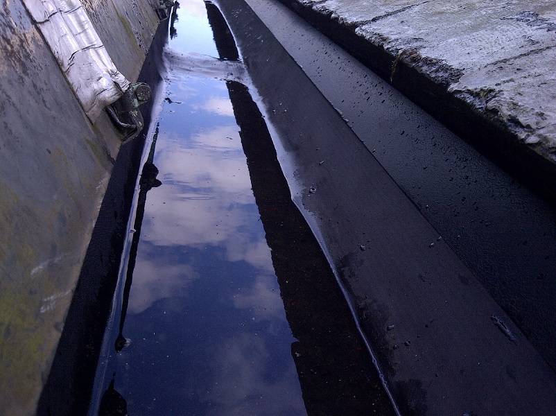 lined gutters in Leeds under georgian glazing panels with a 20 year warranty